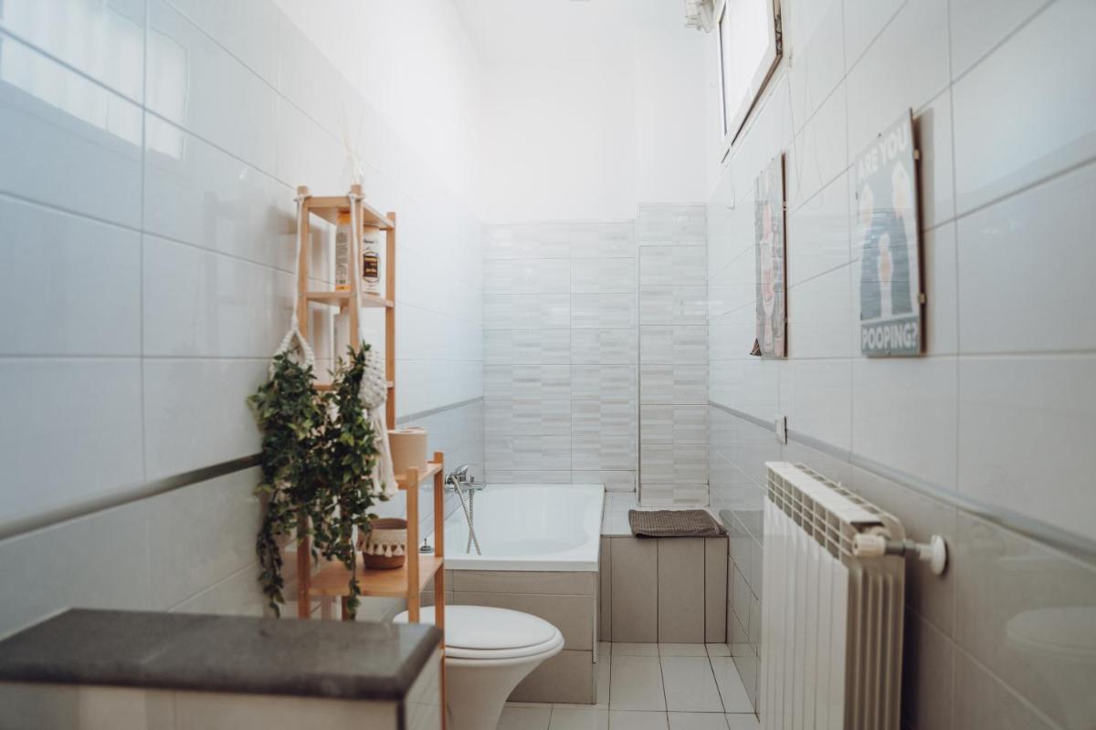 Dreaming About Italy - Housity
