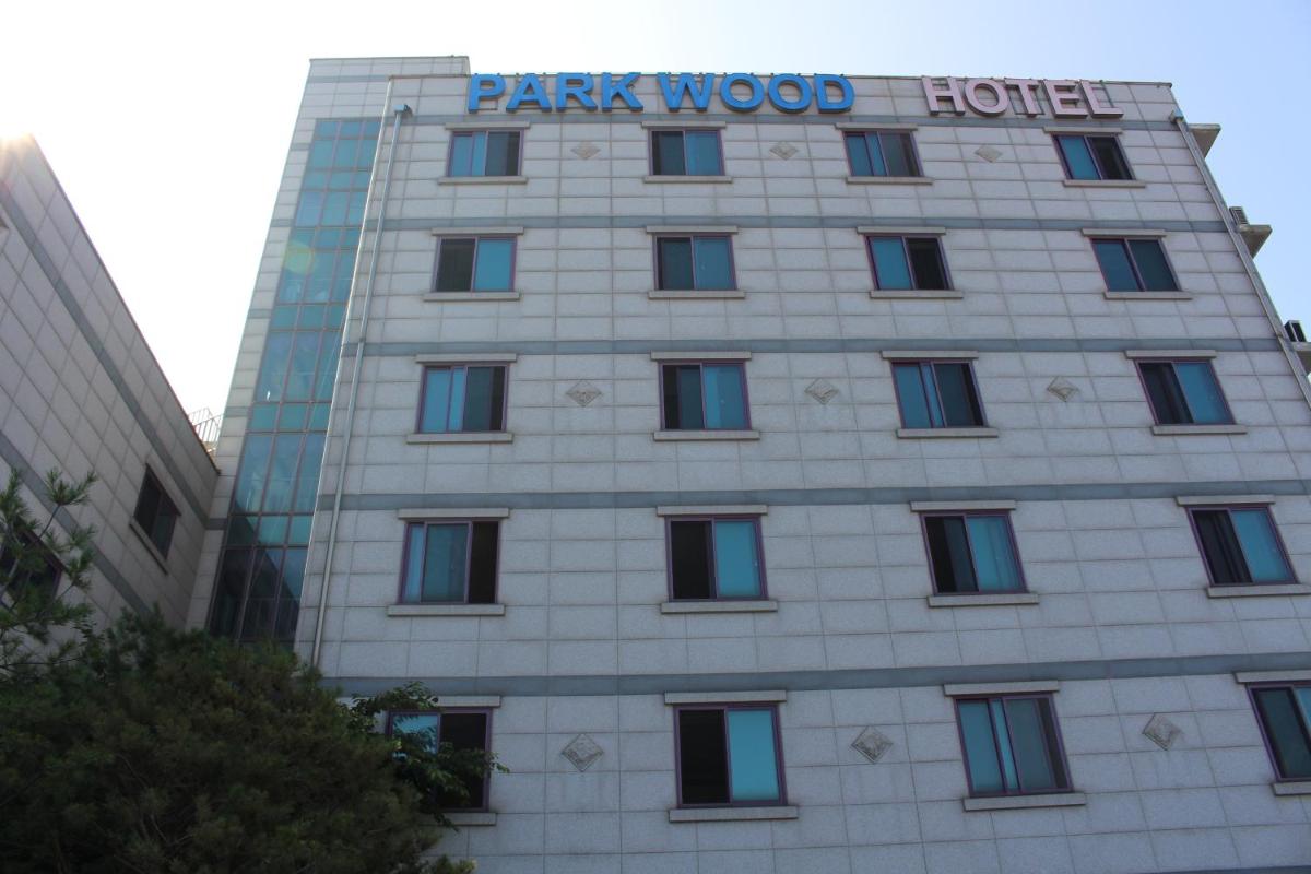 Hotel Parkwood Incheon Airport - Housity