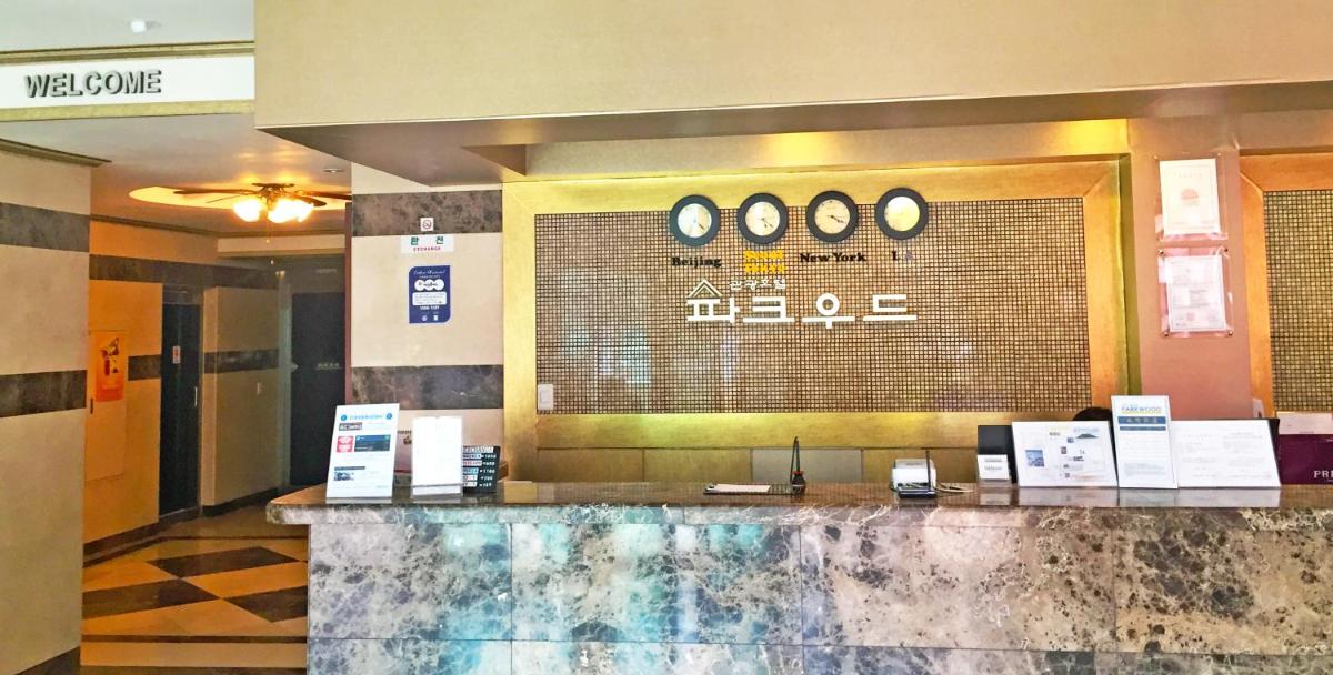 Hotel Parkwood Incheon Airport - Housity
