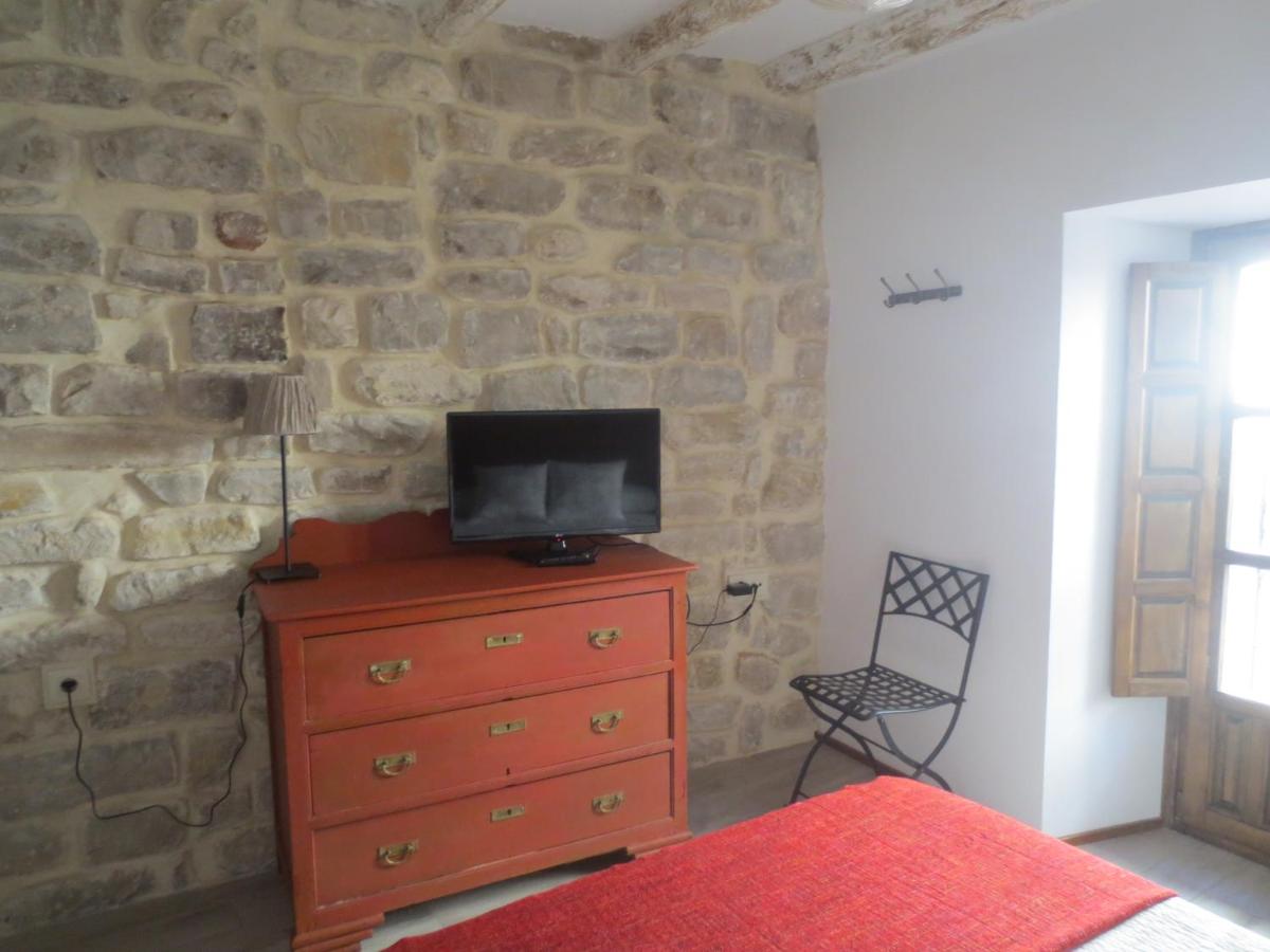 Apartamentos Turísticos El Losal - Housity