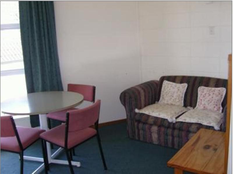 Motel Six - Housity