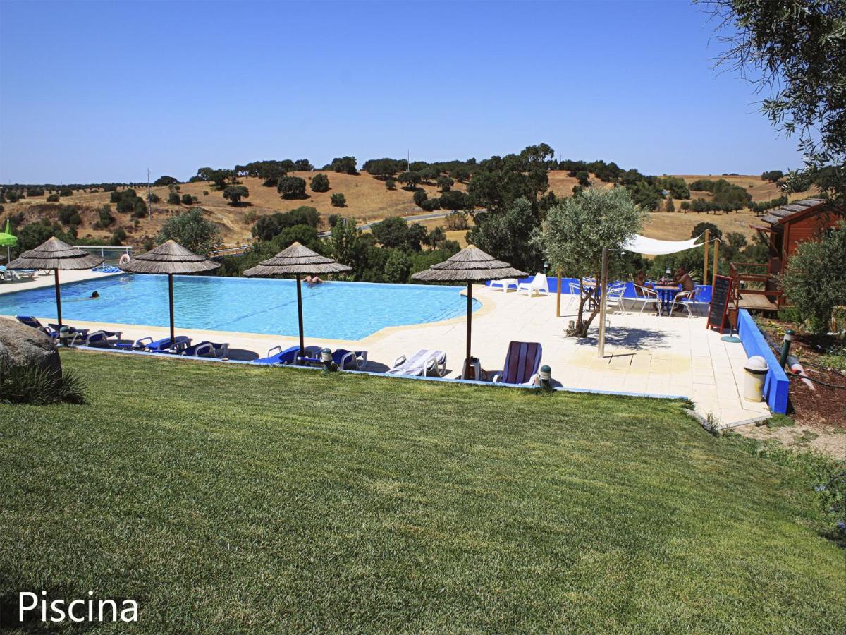 A piscina em ou perto de Hotel O Gato & Spa