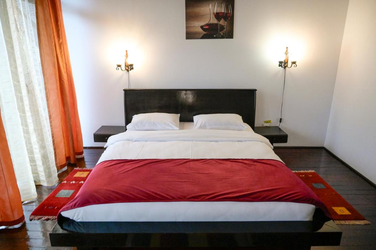 Casa Frent - Housity