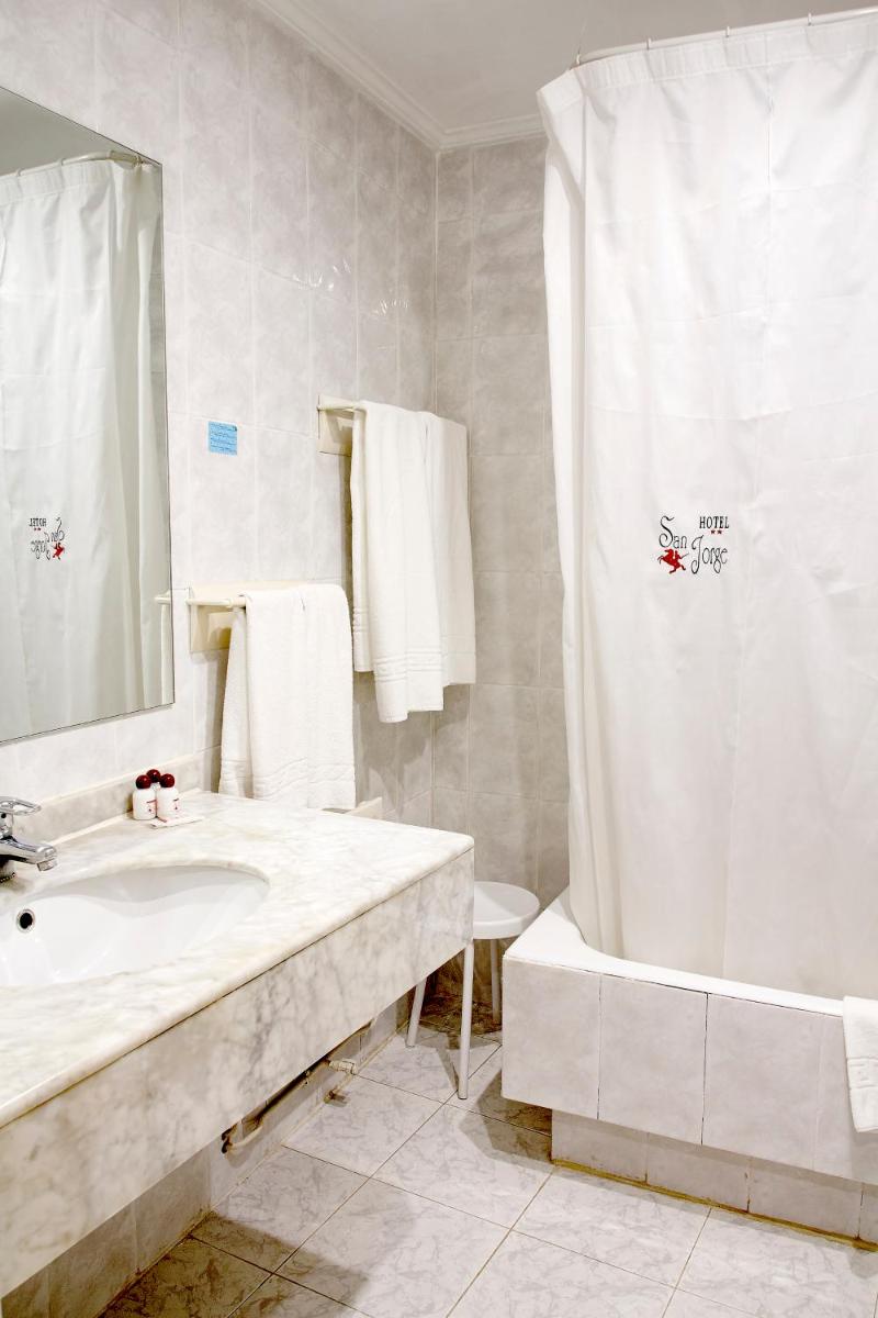Hotel San Jorge - Housity