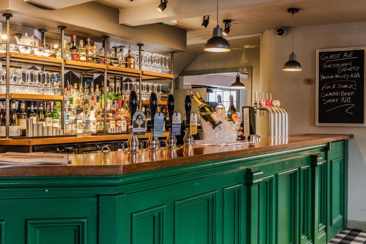 The Bear Esher - Housity