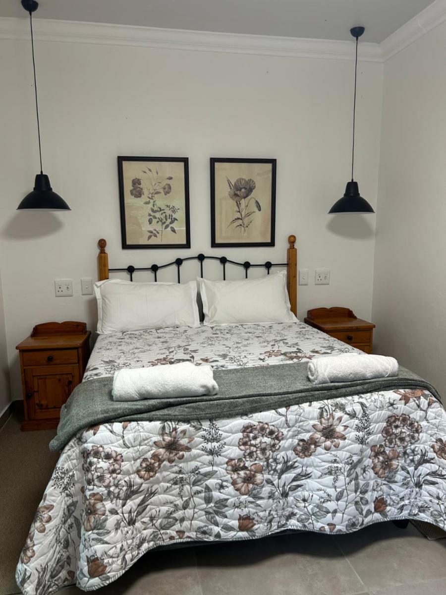 Mein Heim Estate Guest Farm - Housity