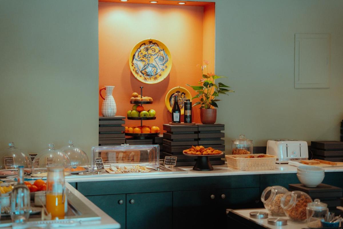 Nourriture dans l'hôtel ou à proximité