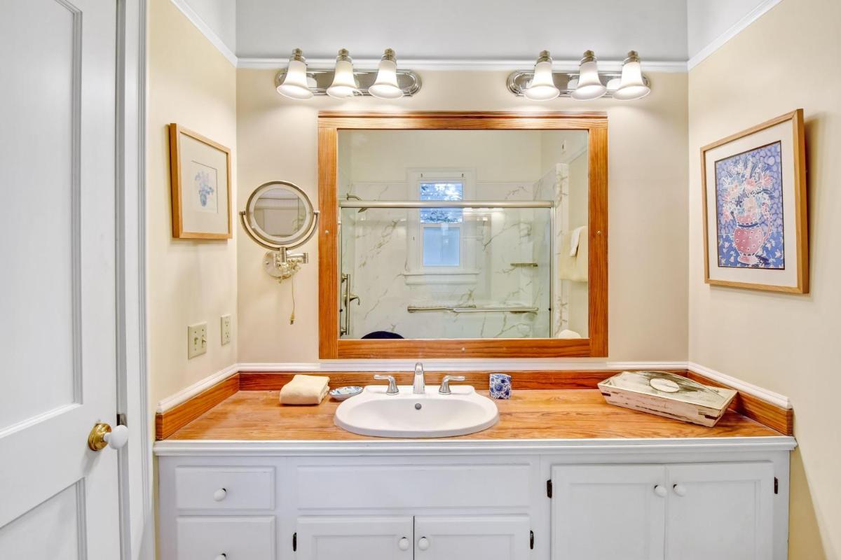 Roseneath Cottage - Coast Cottages - Housity