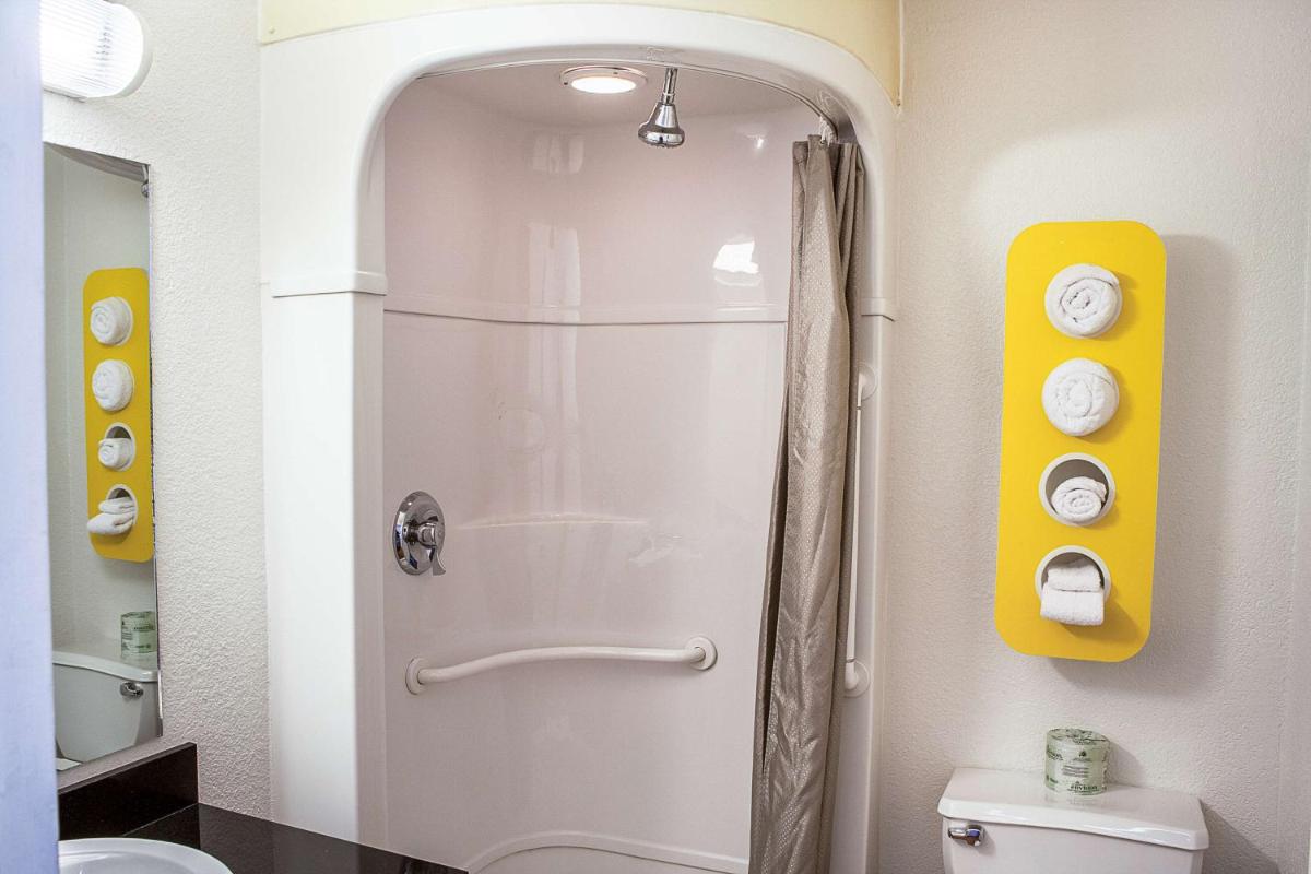Motel 6-Ukiah, CA - Housity