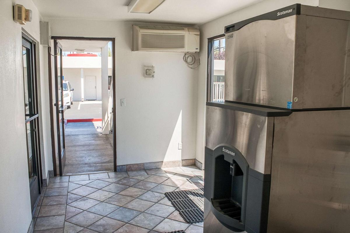 Motel 6-Ukiah, CA - Housity