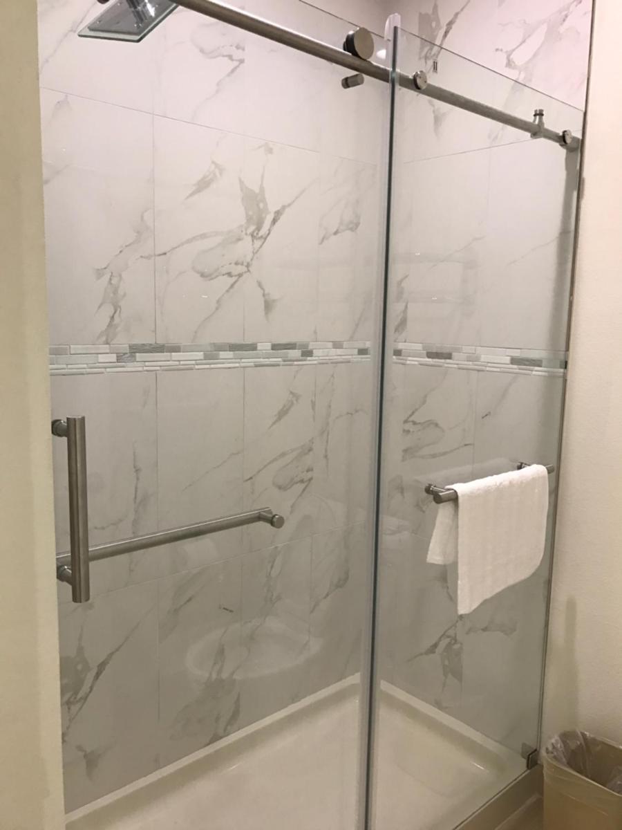 Americas Best Value Inn & Suites Spring / N. Houston - Housity
