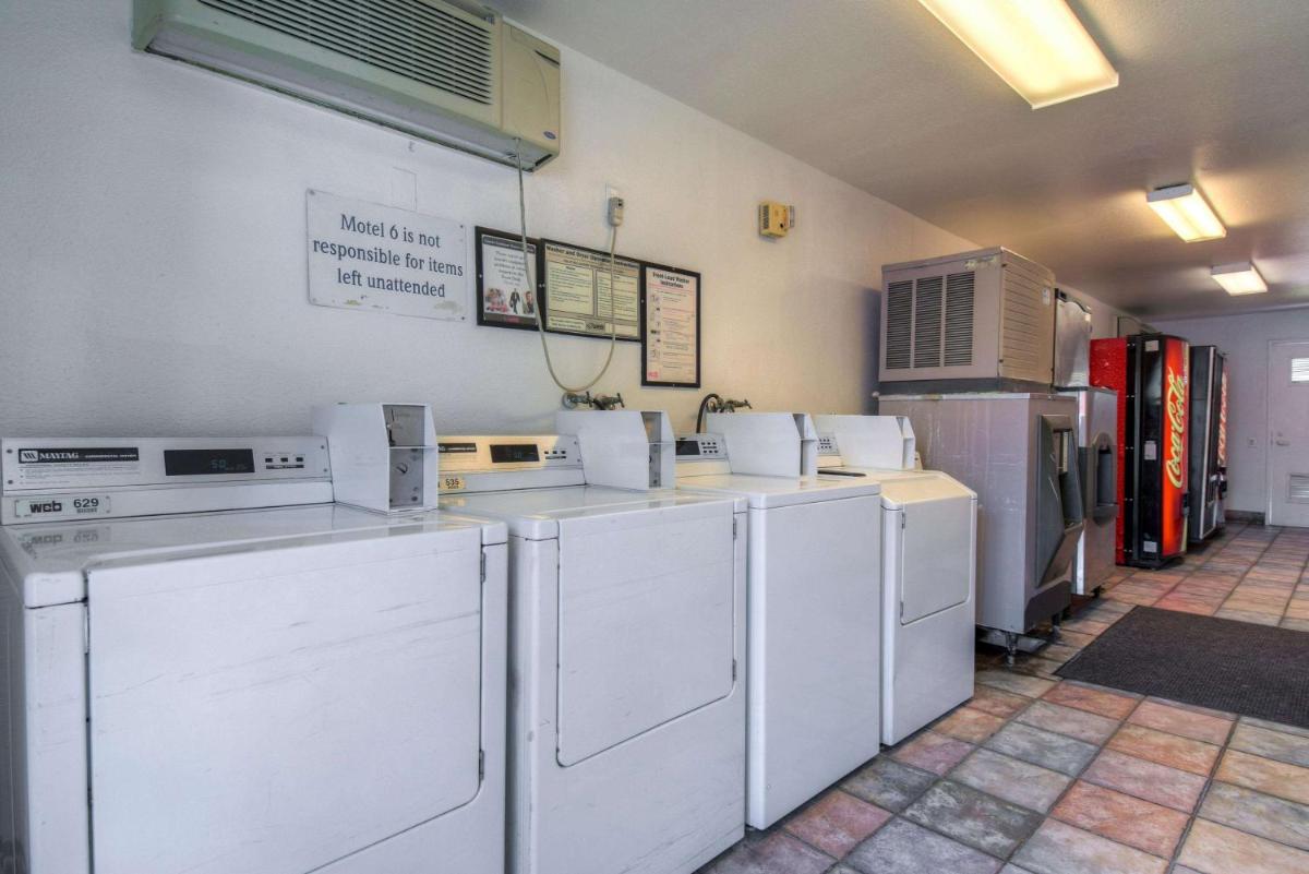 Motel 6-San Dimas, CA - Los Angeles - Housity