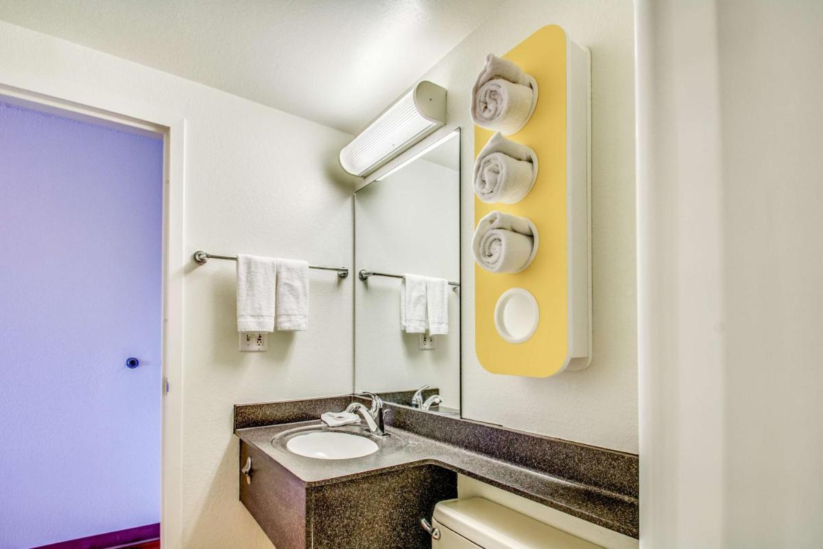 Motel 6-Amherst, NY - Buffalo - Housity