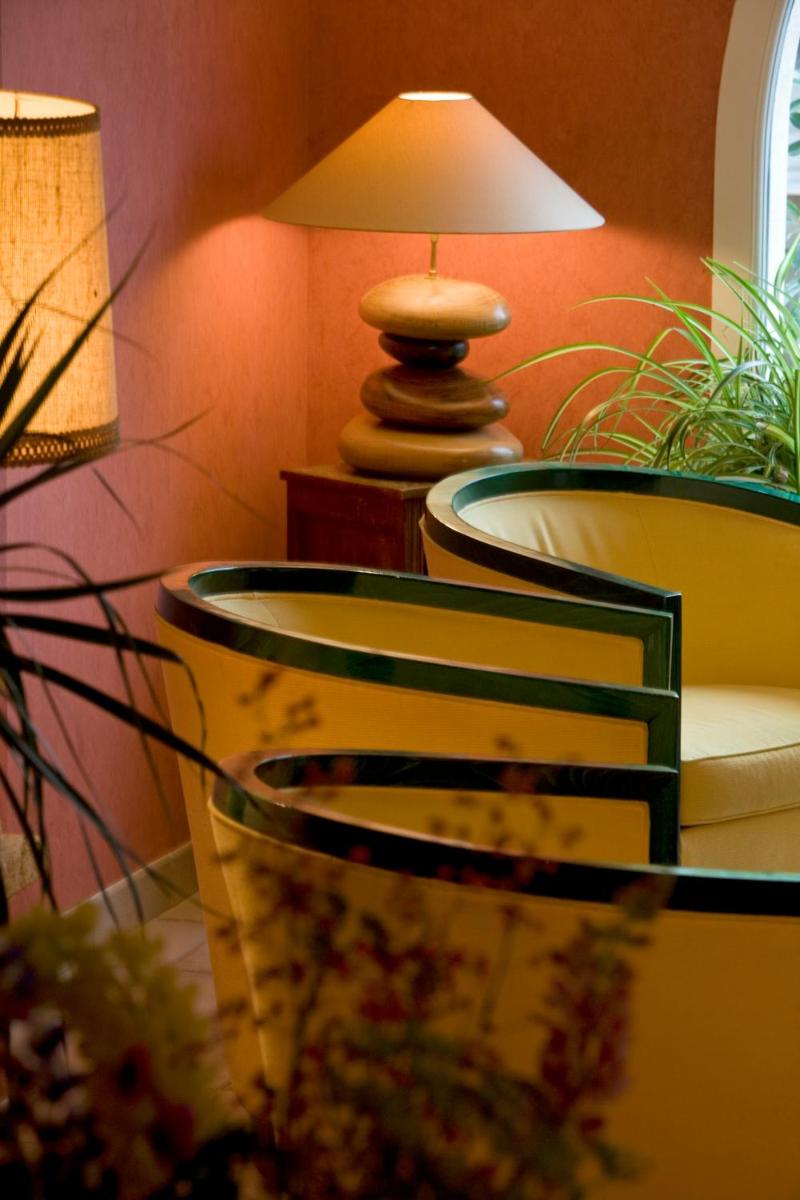 Photo de la galerie de l'établissement Logis Hotel Spa Restaurant Le Provence, à Lanarce