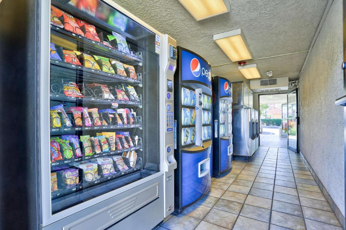 Motel 6-Kingman, AZ - Route 66 East - Housity