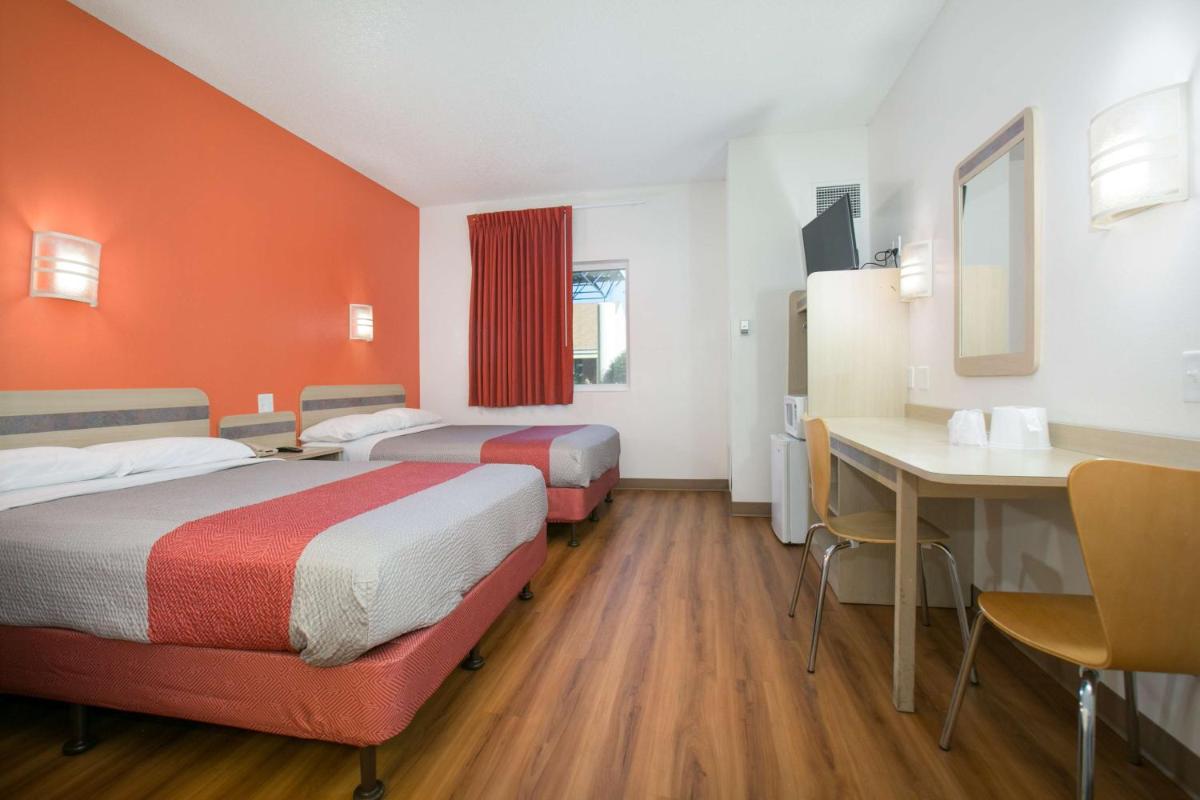 Motel 6-Brooklyn Center, MN - Minneapolis - Housity