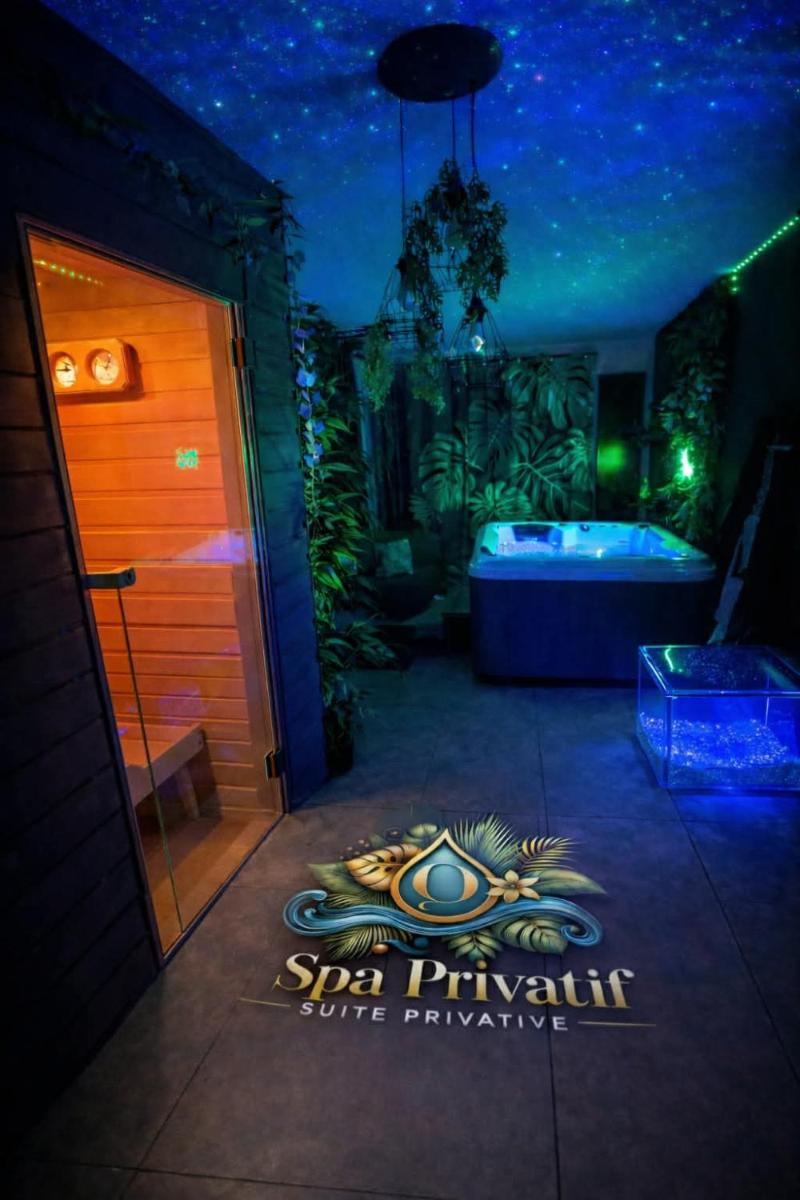 Ô Spa Privatif - Luxury Suite - JACUZZI-SAUNA-NETFLIX-FISHSPA-SERVIETTES-PEIGNOIRS-SANDALES-CAFE - Housity
