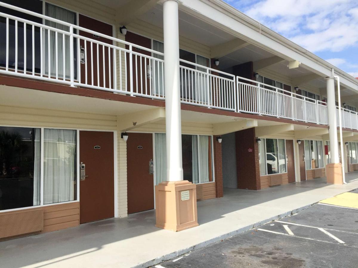 Motel 6-Brunswick, GA - Housity