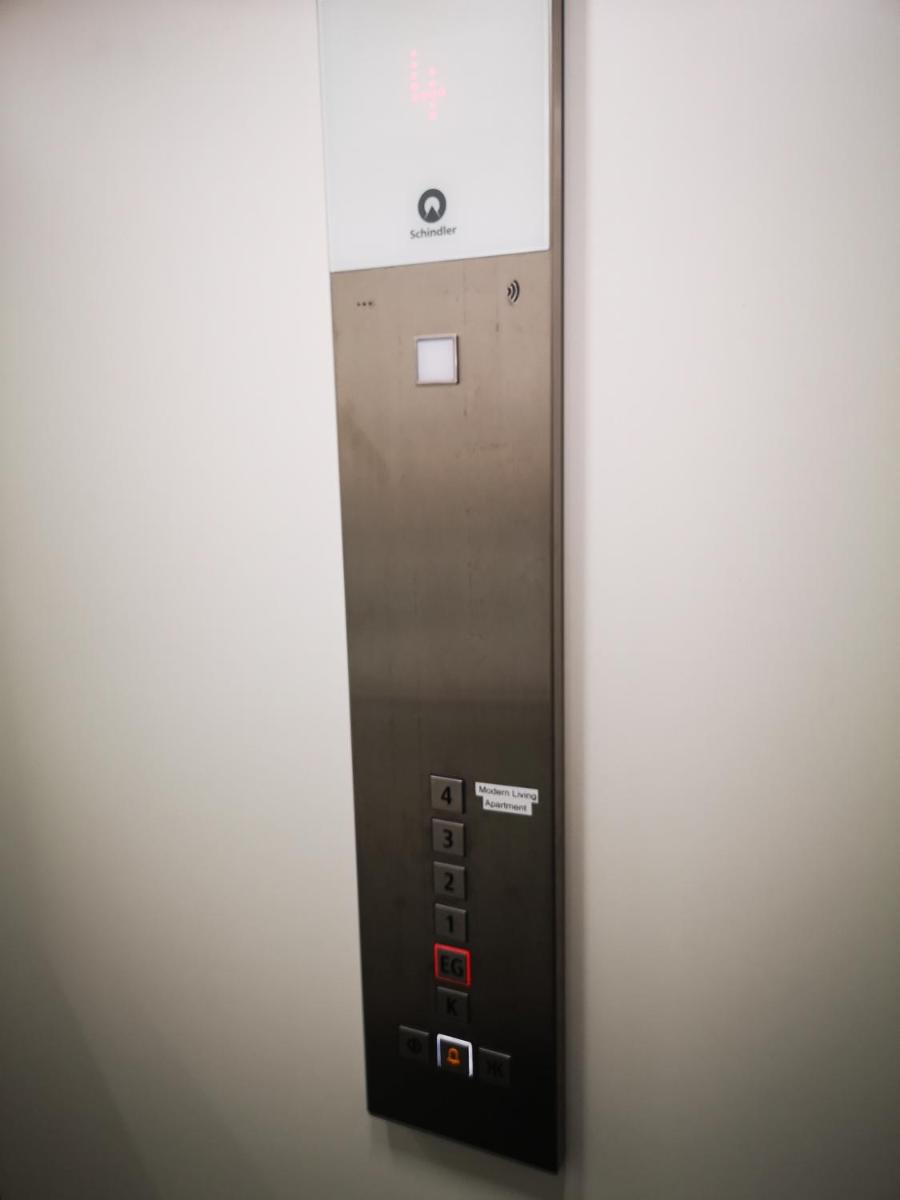 Modern Living Apartment with Sunset Terrace - Lift - Smart TV - XXL Terrasse - Housity