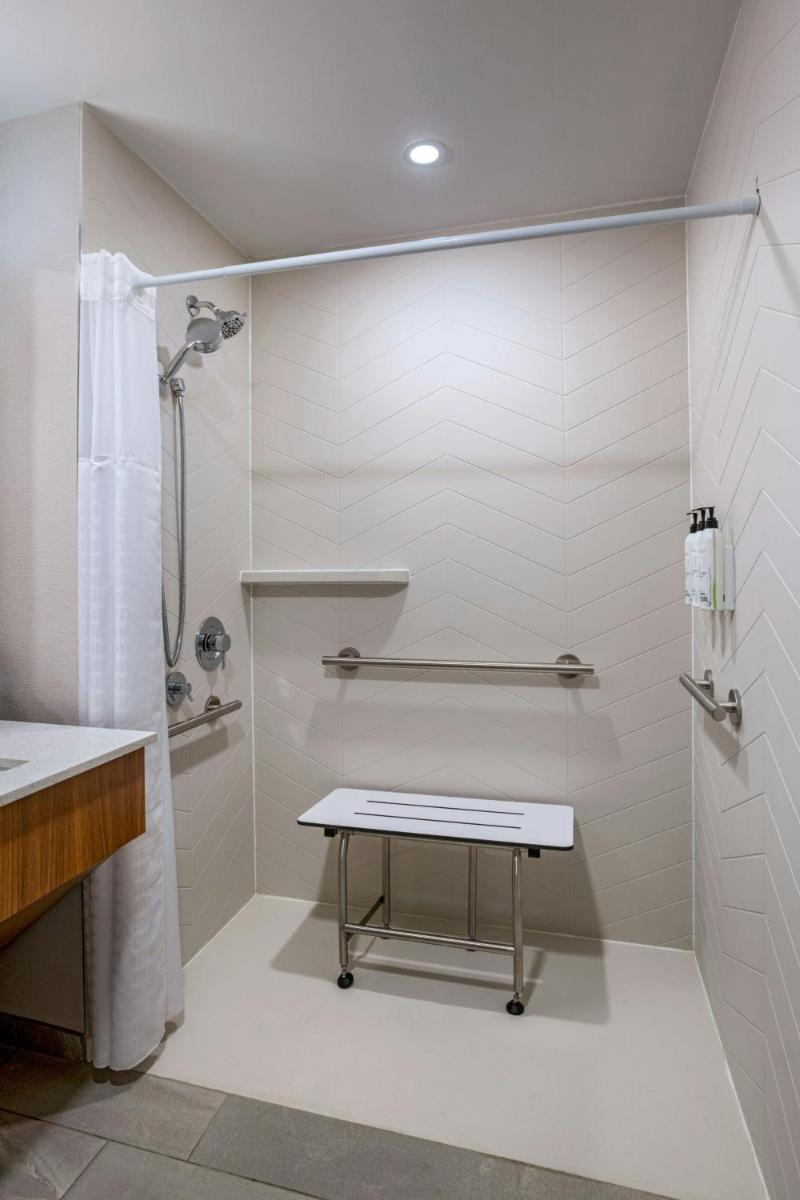 Fairfield by Marriott Medford Long Island - Housity