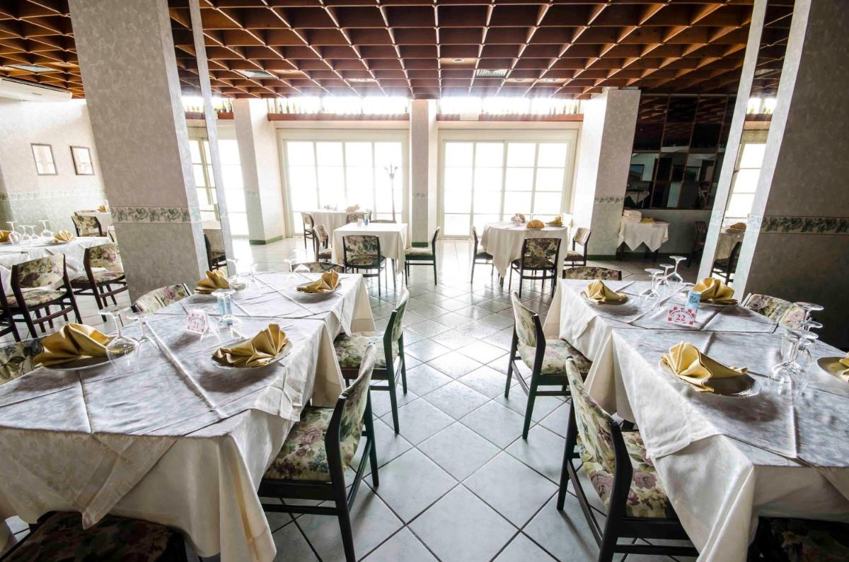 Hotel Tarconte - Housity