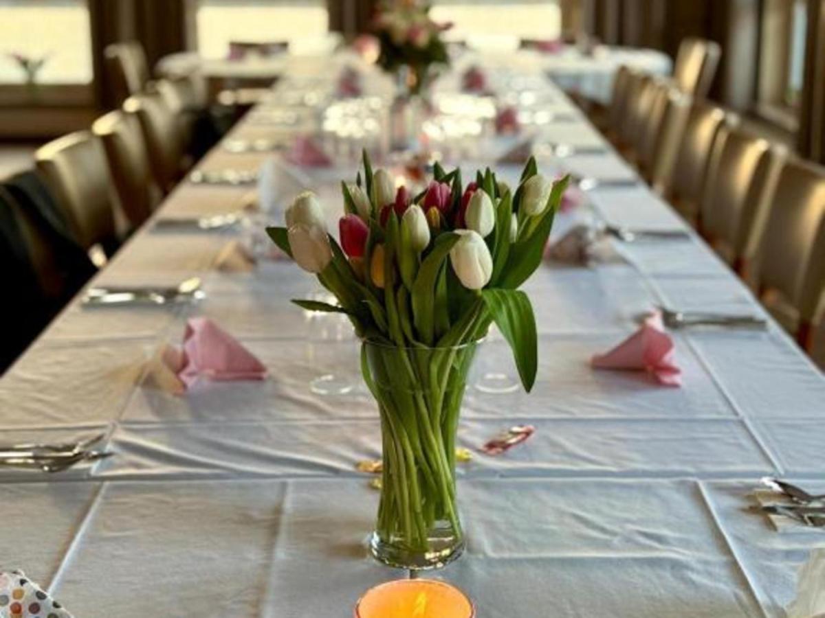 Ein Restaurant oder anderes Speiselokal in der Unterkunft Kaiserhof Feldberg by Belvilla Resorts
