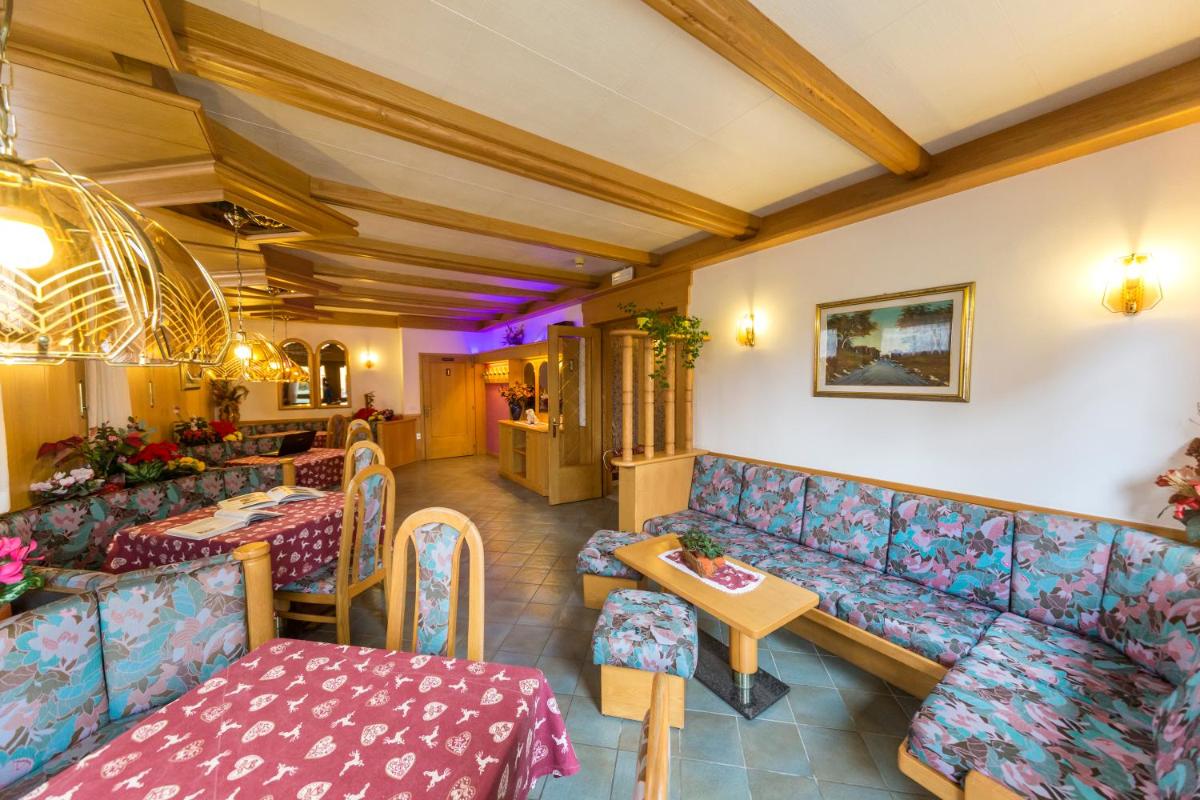 Hotel Trentino - Housity