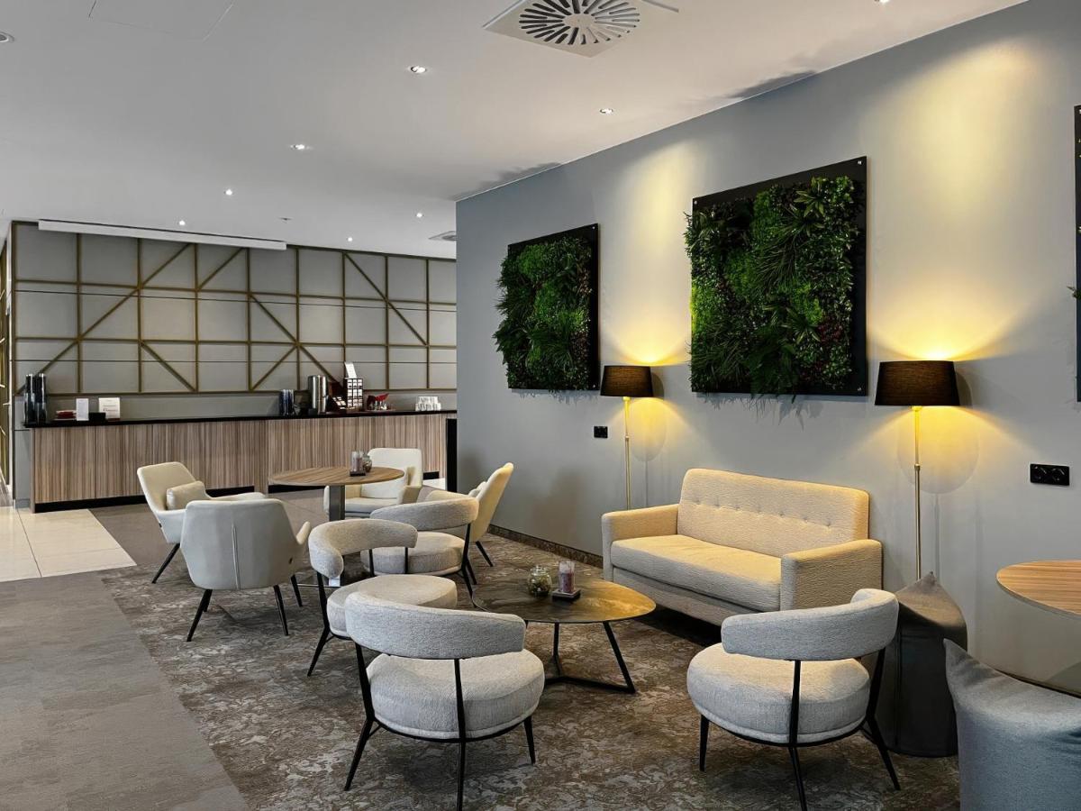 Ramada by Wyndham Essen - Housity