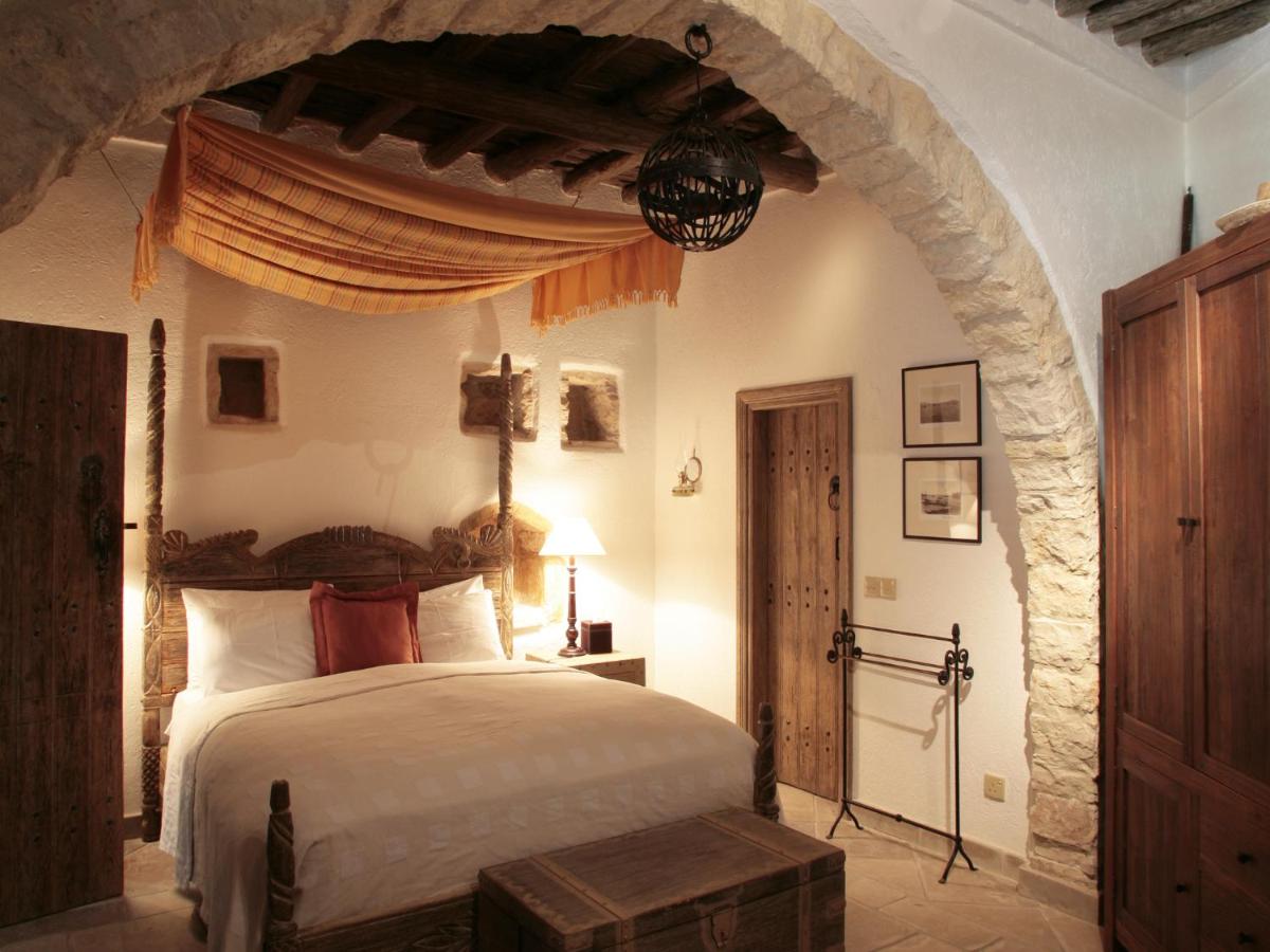 Apokryfo Traditional Guesthouse - Housity