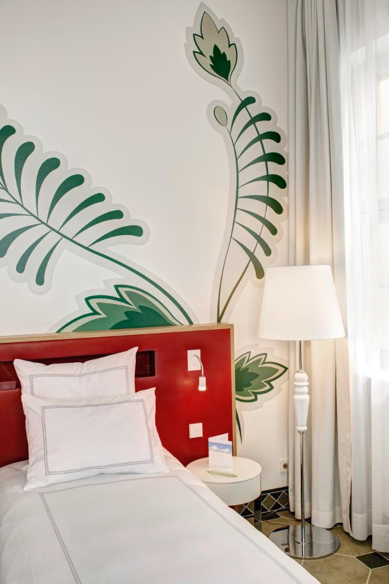 Ein Bett oder Betten in einem Zimmer der Unterkunft HYPERION Hotel Dresden Am Schloss Ein Bett oder Betten in einem Zimmer der Unterkunft HYPERION Hotel Dresden Am Schloss