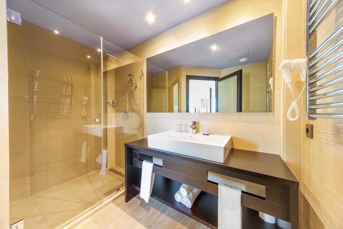 Un baño de Marins Playa