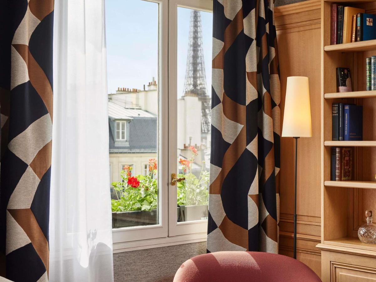 Bibliothèque dans l'hôtel