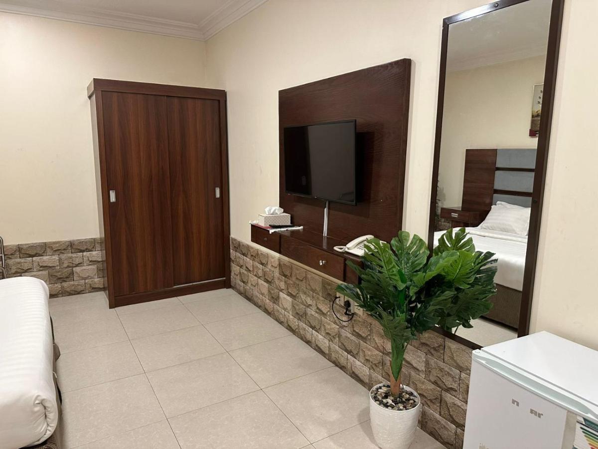 Al Massah Al Khalijiyah Furnished Units - Hizvo