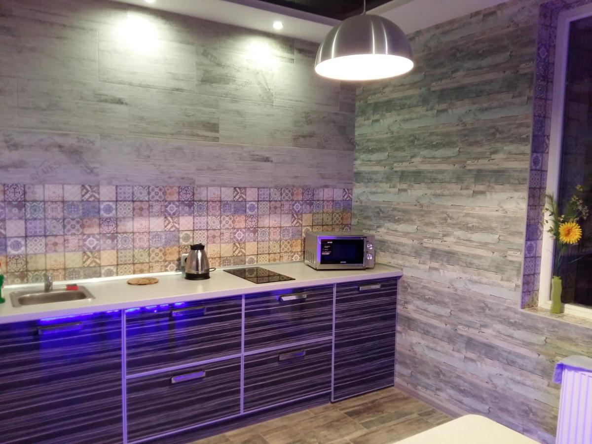 Suitetrails - Apartment on Yuvilejnyj avenue