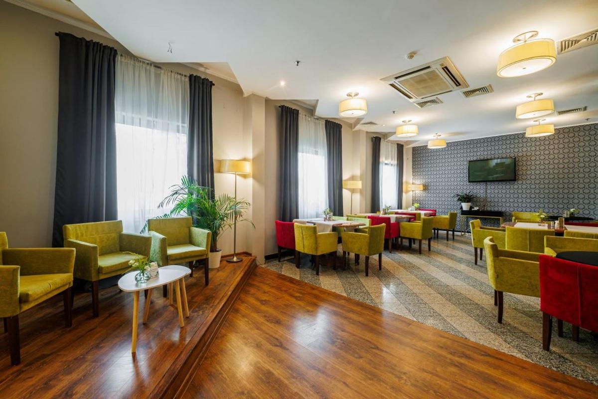 Hotel 500 W Strykowie - Housity