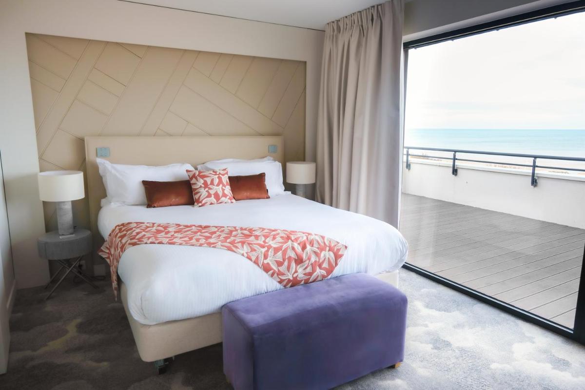 Un ou plusieurs lits dans un hébergement de l'établissement Thalazur Cabourg - Hôtel & Spa