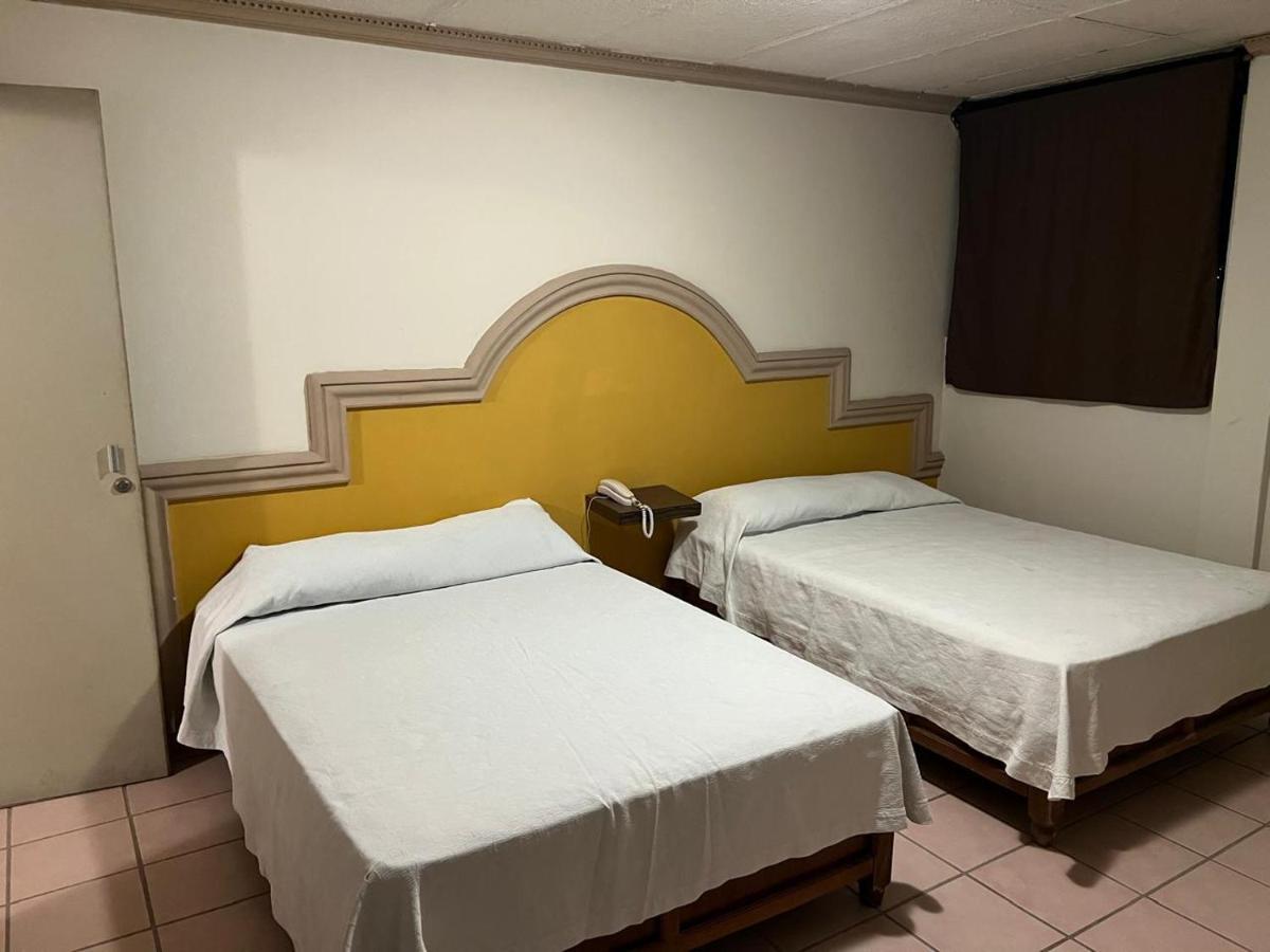 Hotel y Restaurant Real Plaza Jacona - Housity