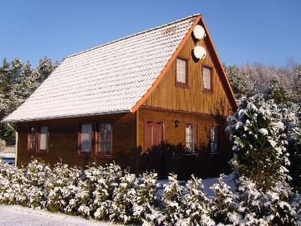 Apartment für 4 Personen in Nossentiner Hütte by Interhome - Housity