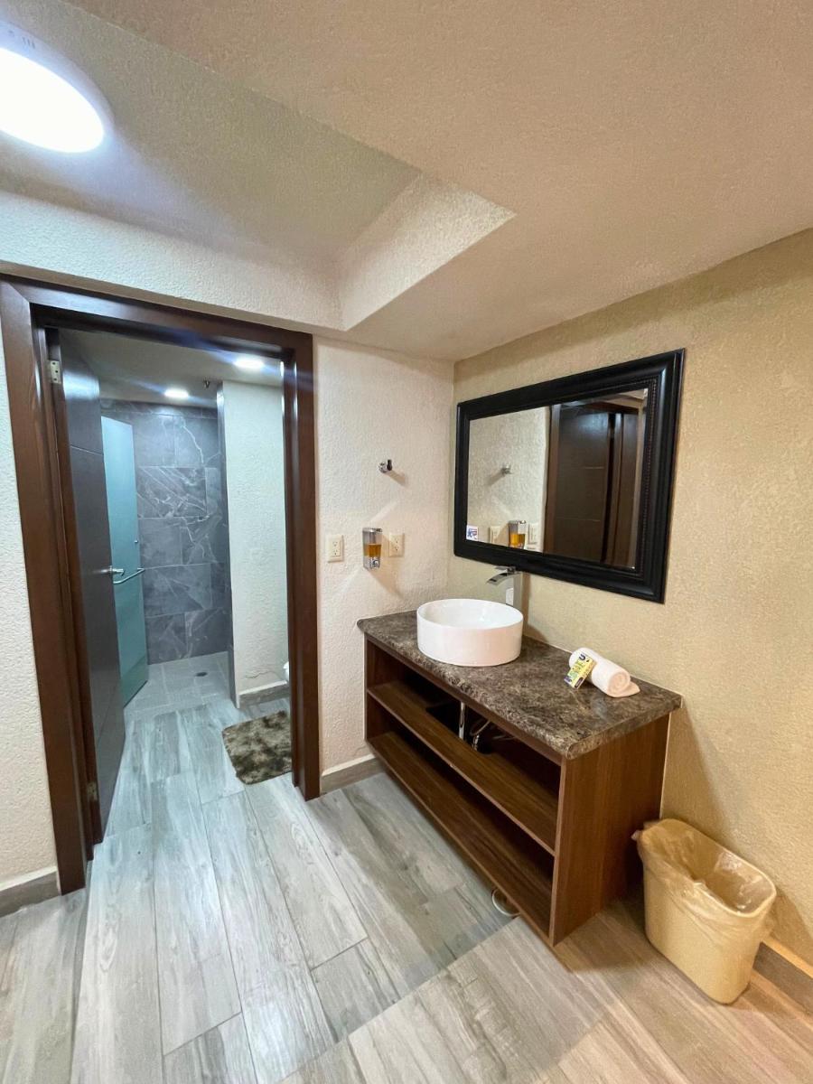Hotel Imperial Saltillo - Housity