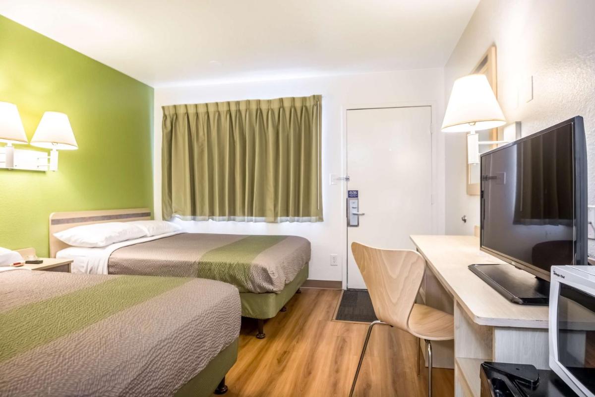 Motel 6-Pueblo, CO - I-25 - Housity