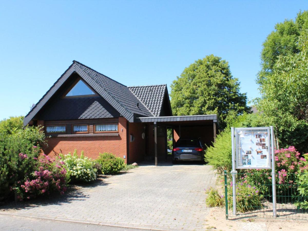 Holiday Home Sandfoort in Friedrichskoog-Spitze by Interhome - Housity