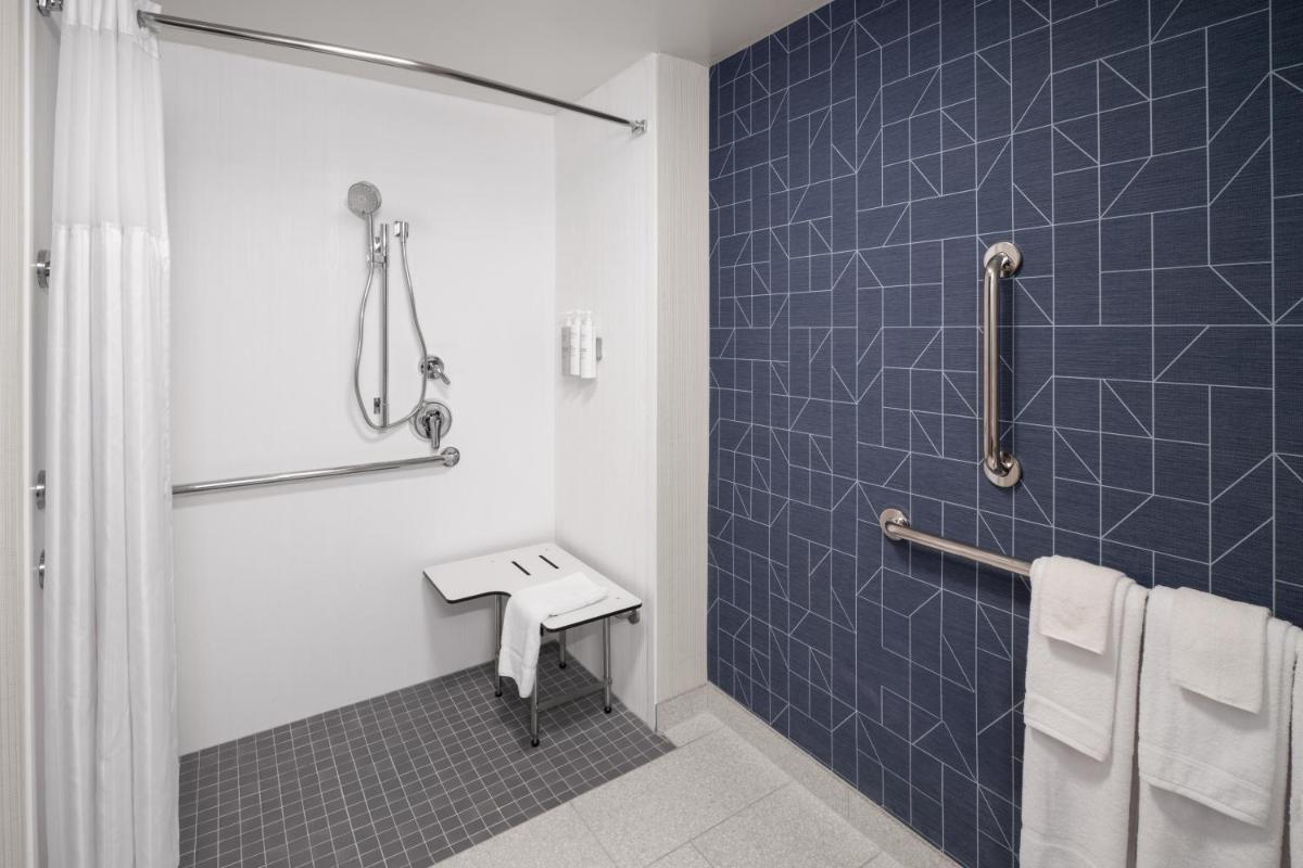 Spark by Hilton Decatur - Housity