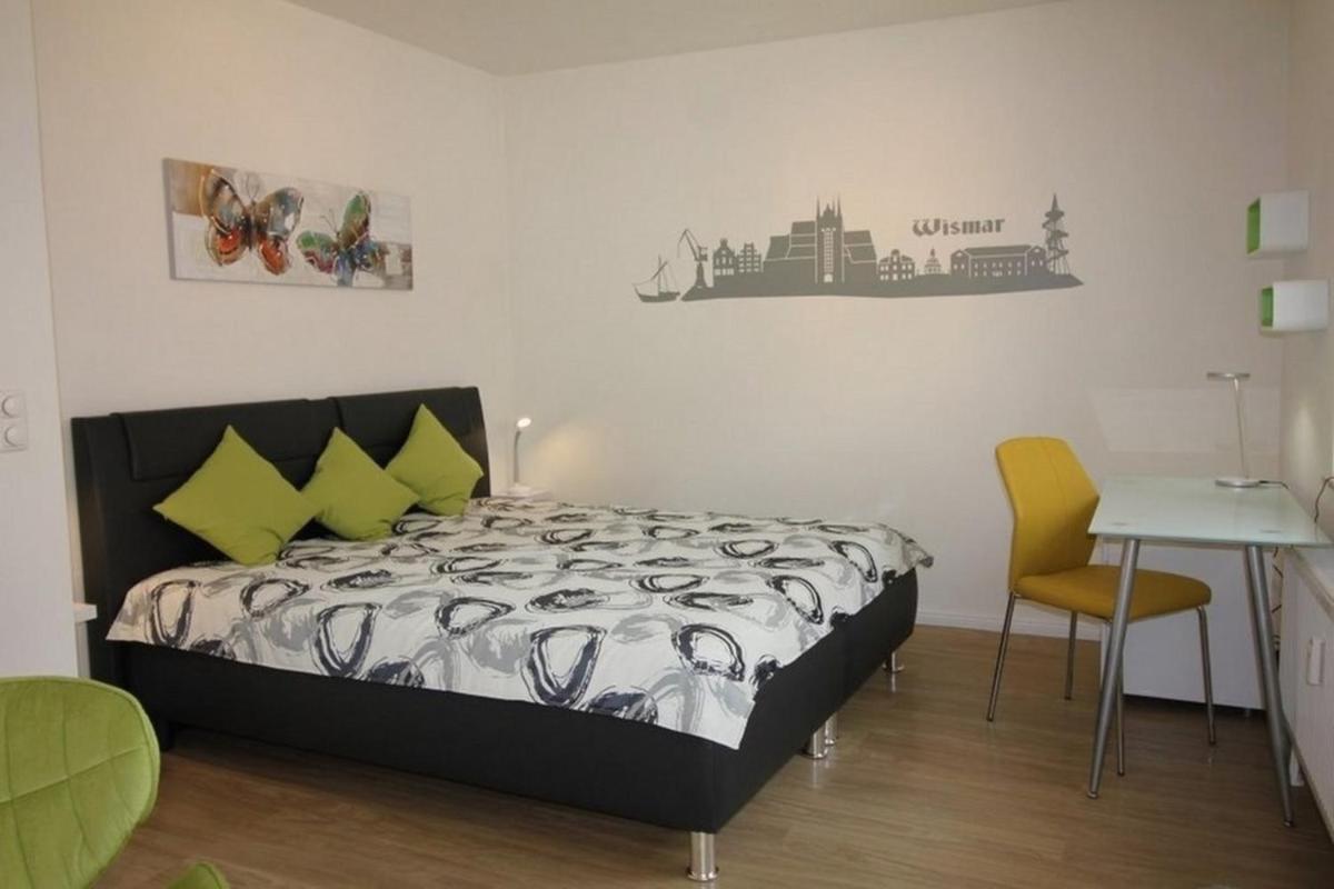Altstadtblick Wismar - ABC34 - Housity