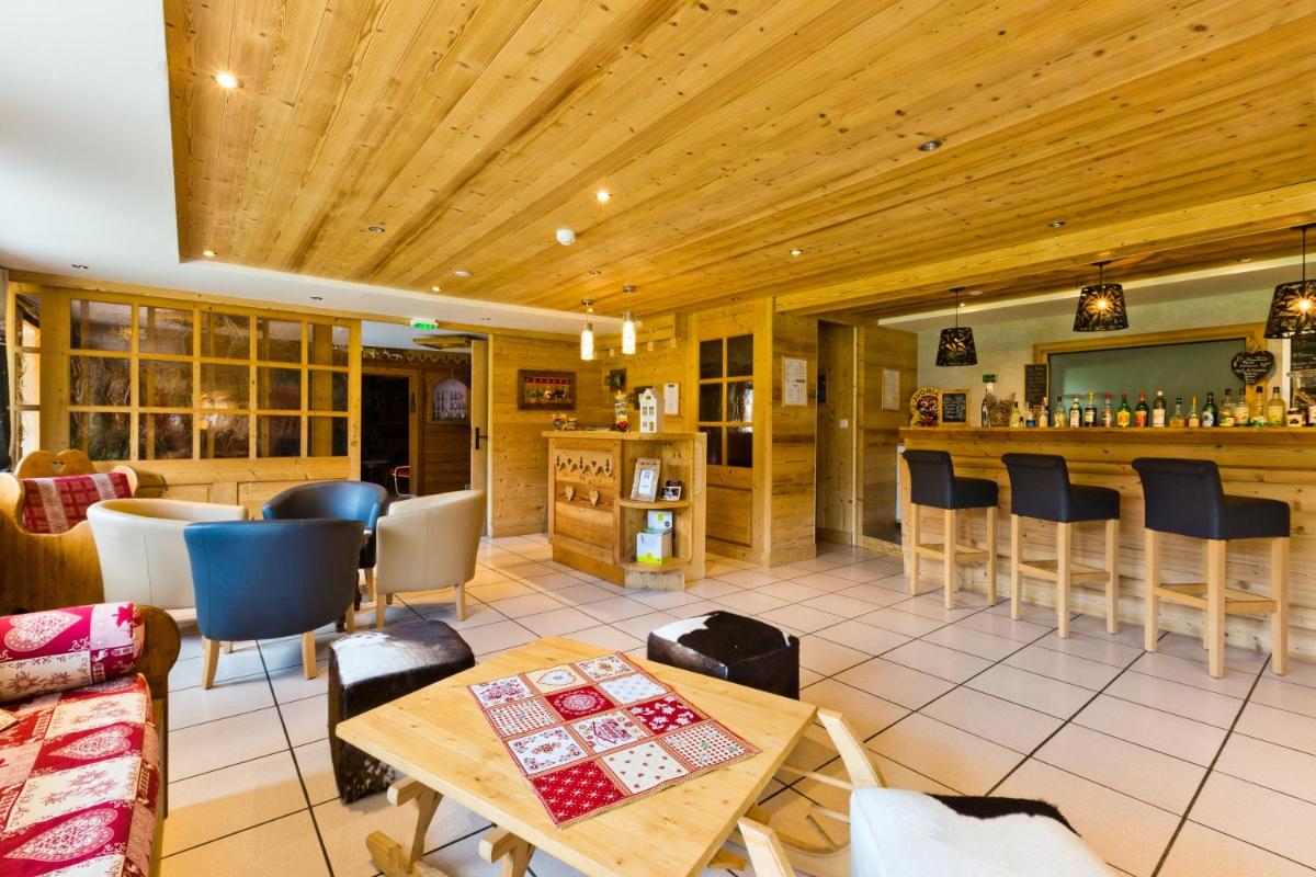 Coin salon dans l'établissement Hotel Alpina