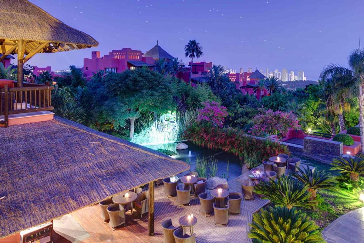 Jardín al aire libre en Asia Gardens Hotel & Thai Spa, a Royal Hideaway Hotel