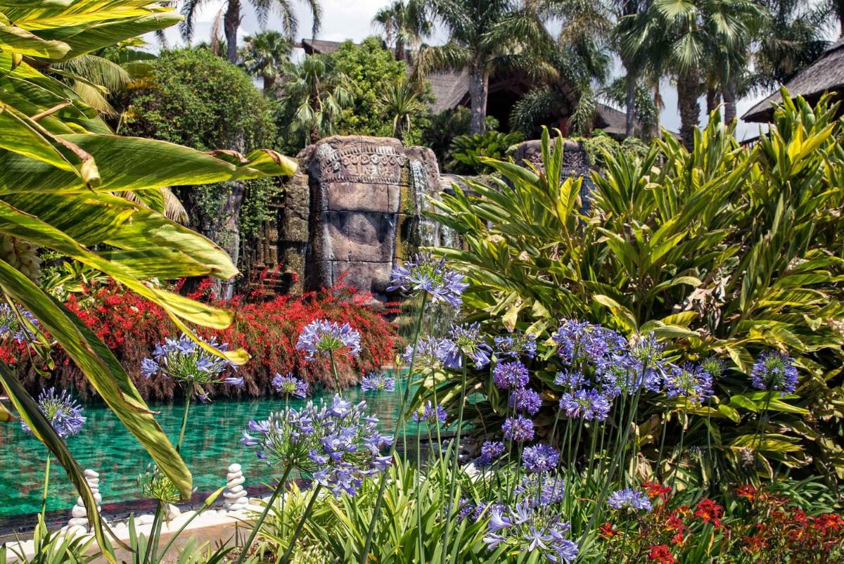 Jardín al aire libre en Asia Gardens Hotel & Thai Spa, a Royal Hideaway Hotel