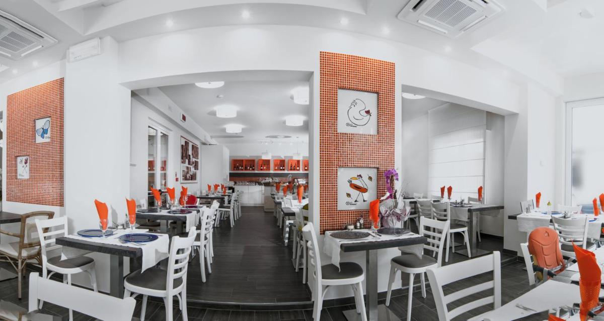 Hotel Casablanca - Housity