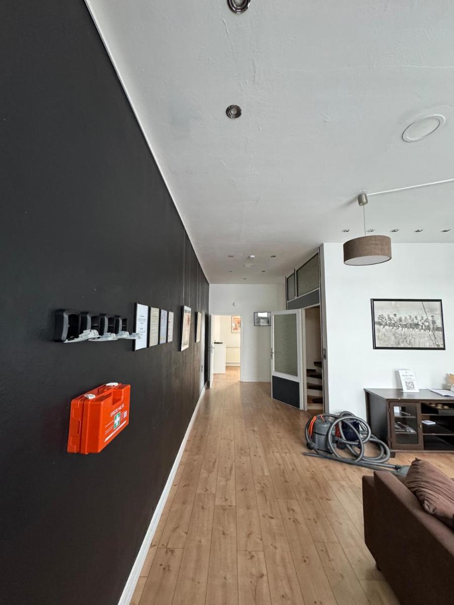 Room 1 - shared house - Housity
