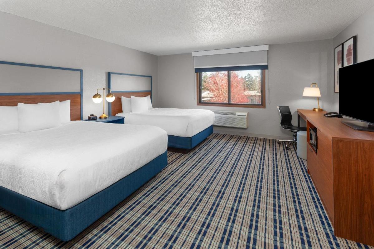 AmericInn by Wyndham Plymouth - Housity
