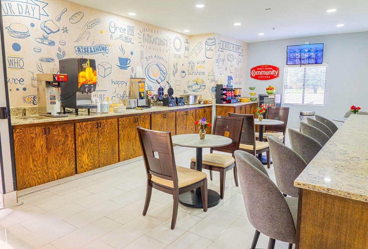 Baymont by Wyndham Port Wentworth - Housity
